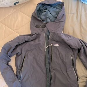 JUST IN TIME FOR WINTER. Limited time 50% off SNOWBOARD jacket warm and fitted.